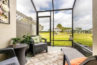 30333 Southwell Ln in Zephyrhills, FL - Building Photo - Building Photo