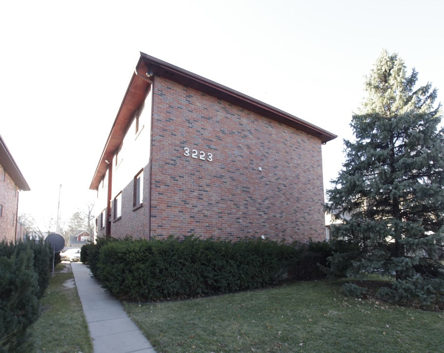 3223 Holdrege St in Lincoln, NE - Foto de edificio