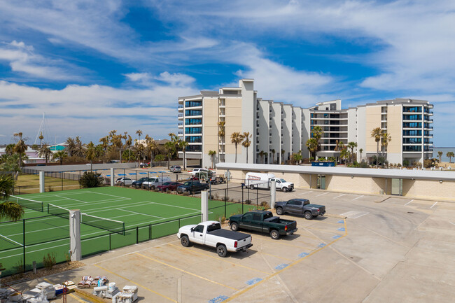 Cline's Landing in Port Aransas, TX - Foto de edificio - Building Photo