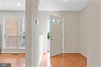 1004 Dartmouth Glen Way in Baltimore, MD - Building Photo - Building Photo