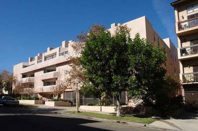 10647 Wilkins Ave in Los Angeles, CA - Building Photo - Building Photo