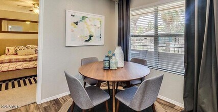 445 S Dobson Rd, Unit 2 in Mesa, AZ - Building Photo - Building Photo