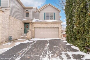 435 Park Ave in Cary, IL - Building Photo