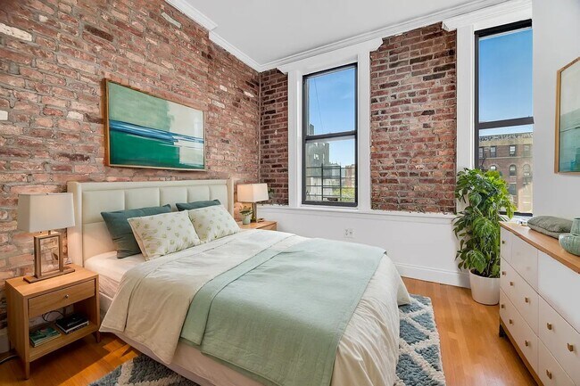 property at 129 Orchard St