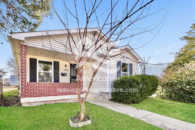 2218 W Madison St in Louisville, KY - Building Photo - Building Photo