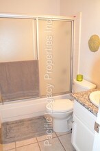 1460 Seacoast Dr-Unit -5 in Imperial Beach, CA - Building Photo - Building Photo