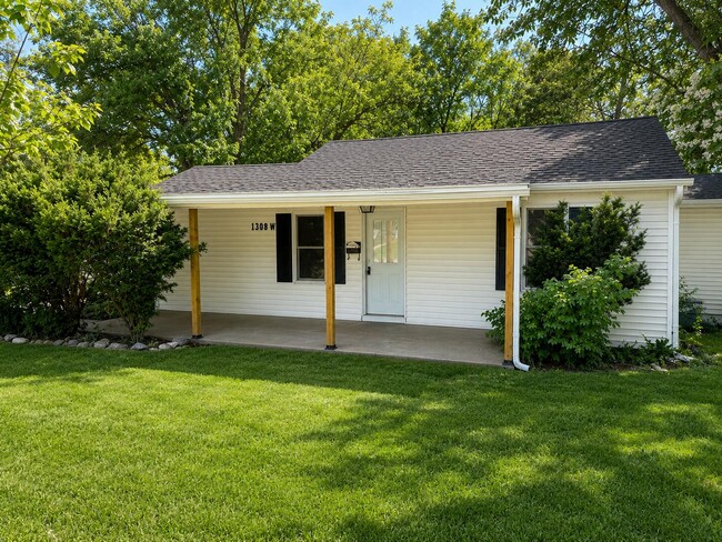 property at 1308 W Worley St