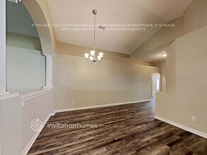 2384 Barons Ct in Tavares, FL - Foto de edificio - Building Photo