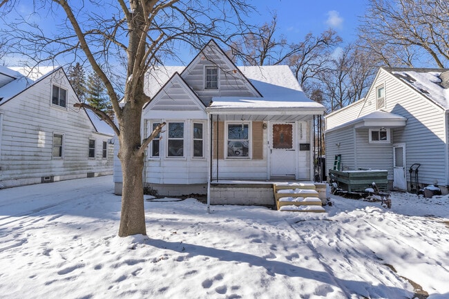 11319 Tecumseh Ave in Redford Township, MI - Building Photo - Building Photo