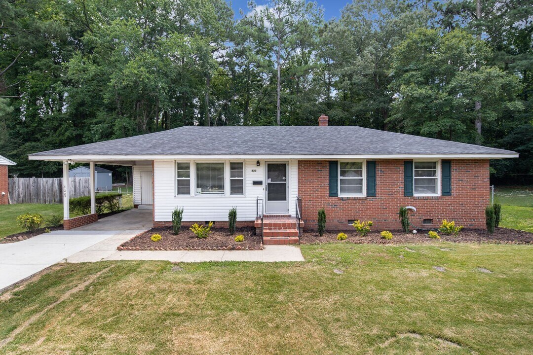 423 Glenbrook Dr in Raleigh, NC - Building Photo