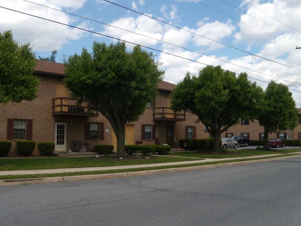 Franklin-Walnut Apartments in Topton, PA - Building Photo