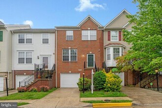 43191 Riders Square in Broadlands, VA - Building Photo - Building Photo