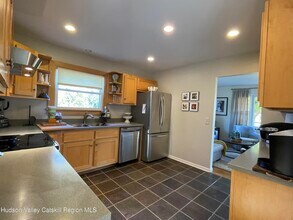 37 Garage Place Rd in Ghent, NY - Building Photo - Building Photo