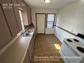 800 SW 52nd St in Oklahoma City, OK - Building Photo - Building Photo
