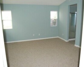 10005 Schuler Ranch Rd in Elk Grove, CA - Building Photo - Building Photo