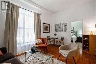 4198 Dundas St W in Toronto, ON - Building Photo - Building Photo