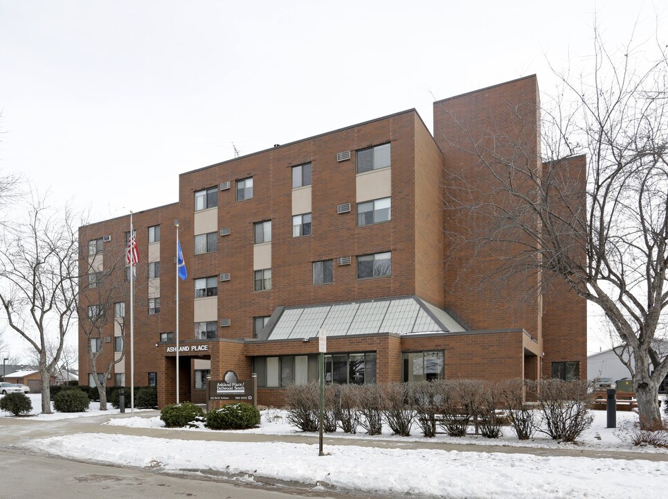 Ashland Place/Dellwood South in Cambridge, MN - Building Photo