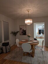 1409 Marentette Ave in Windsor, ON - Foto de edificio - Building Photo