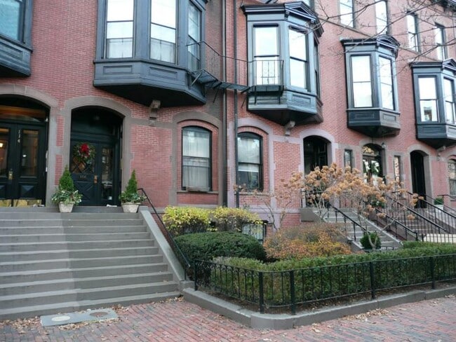 115 Marlborough St, Unit 1