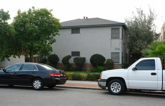 1121 Melrose Ave in Glendale, CA - Building Photo - Building Photo