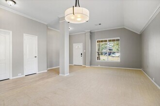 402 Abbey Ln in League City, TX - Building Photo - Building Photo