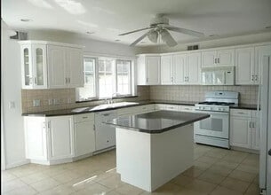 55 Stratford Ave in White Plains, NY - Building Photo - Building Photo