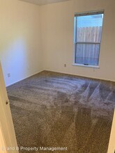 521 14th St in Sacramento, CA - Building Photo - Building Photo