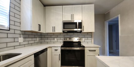 6616 Alamo Ave, Unit 2W in Clayton, MO - Foto de edificio - Building Photo