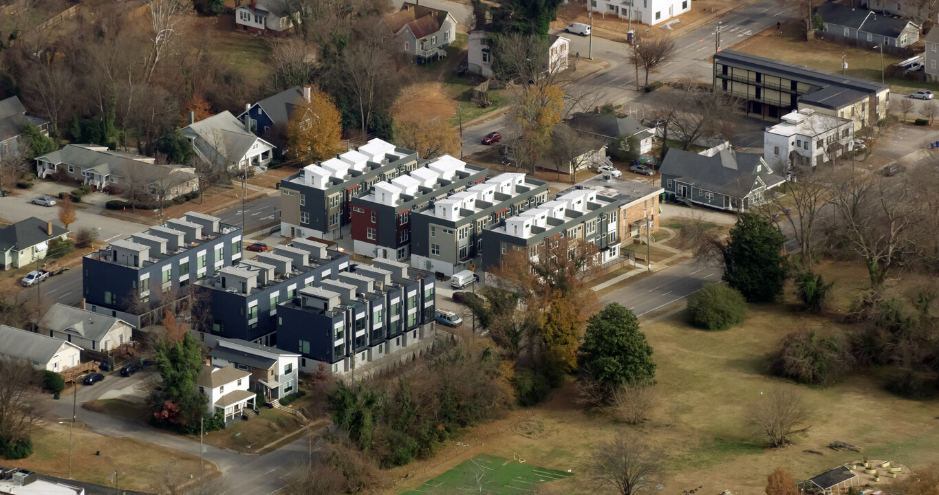 City Point Townhomes in Raleigh, NC - Building Photo