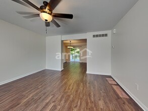 1264 Woodford Ct in Independence, KY - Building Photo - Building Photo