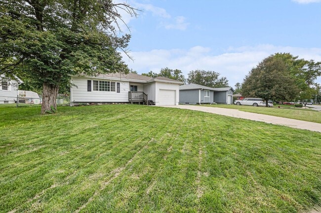 26 Cedar Dr in Yutan, NE - Building Photo - Building Photo