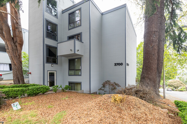 The Quarterdeck in Seattle, WA - Foto de edificio - Building Photo