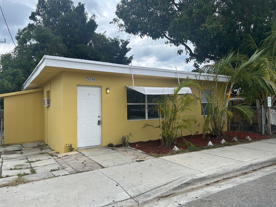 929B "E" St in Lake Worth Beach, FL - Building Photo