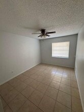 6913 Longmeade Ln in Orlando, FL - Building Photo - Building Photo