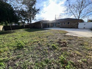 3135 Sabal Palm Dr in Jacksonville, FL - Foto de edificio - Building Photo