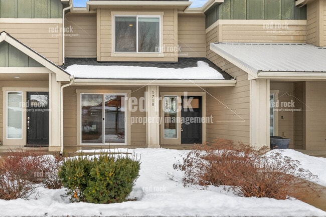 property at 1710 N Willamette Rd
