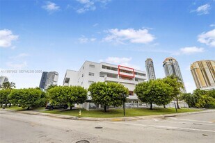 18001 N Bay Rd in Sunny Isles Beach, FL - Building Photo