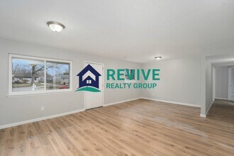 27275 Barbara Ct in Taylor, MI - Building Photo - Building Photo