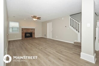 1017 Crimson King Pkwy in Mooresville, IN - Foto de edificio - Building Photo