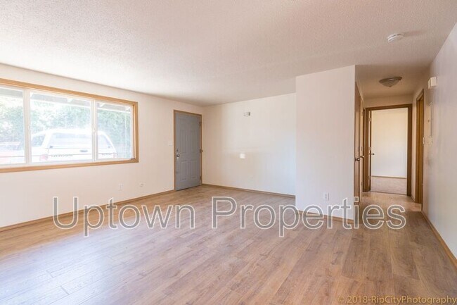 4035 SE King Rd in Milwaukie, OR - Building Photo - Building Photo