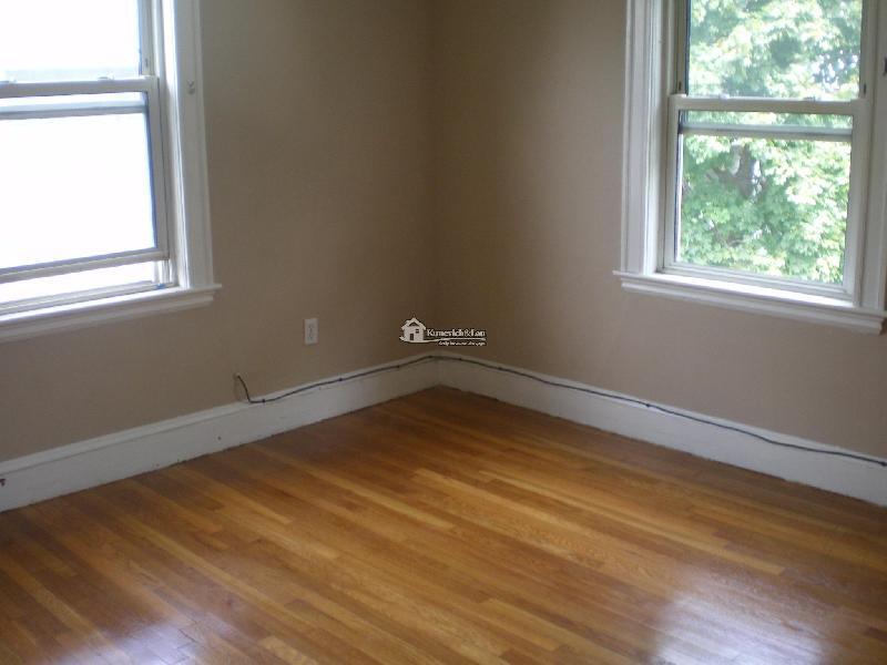 61 Putnam St, Unit 2 in Somerville, MA - Building Photo
