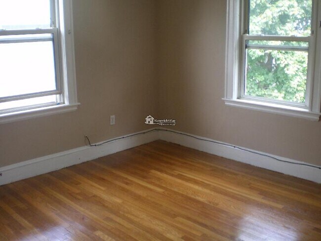 61 Putnam St, Unit 2