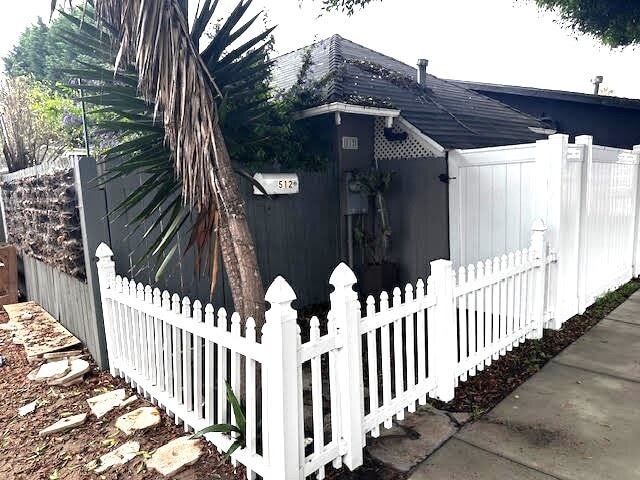 property at 512 Carnelian St