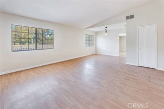 5546 McLennan Ave in Los Angeles, CA - Building Photo - Building Photo