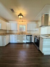 2990 Dove St in Redding, CA - Building Photo - Building Photo