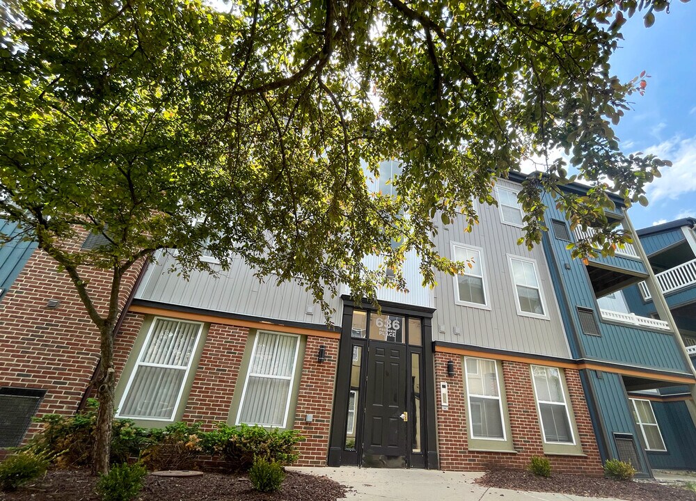Prudden Place in Lansing, MI - Building Photo