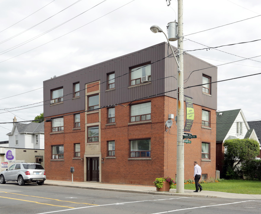 View Point Apartments in Hamilton, ON - Building Photo