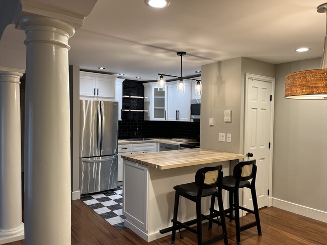 382 Great Rd, Unit 302 in Acton, MA - Foto de edificio - Building Photo