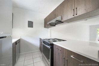 1235 Mariposa Ave in Coral Gables, FL - Building Photo - Building Photo