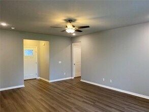 221 Williams ct in Centerton, AR - Building Photo - Building Photo